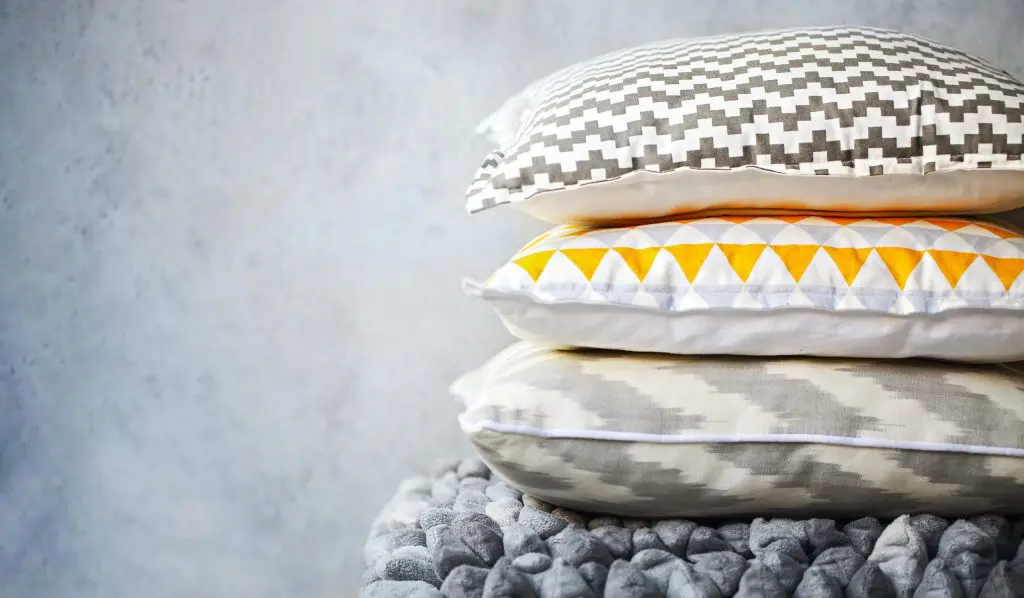 feather-cushion-pads